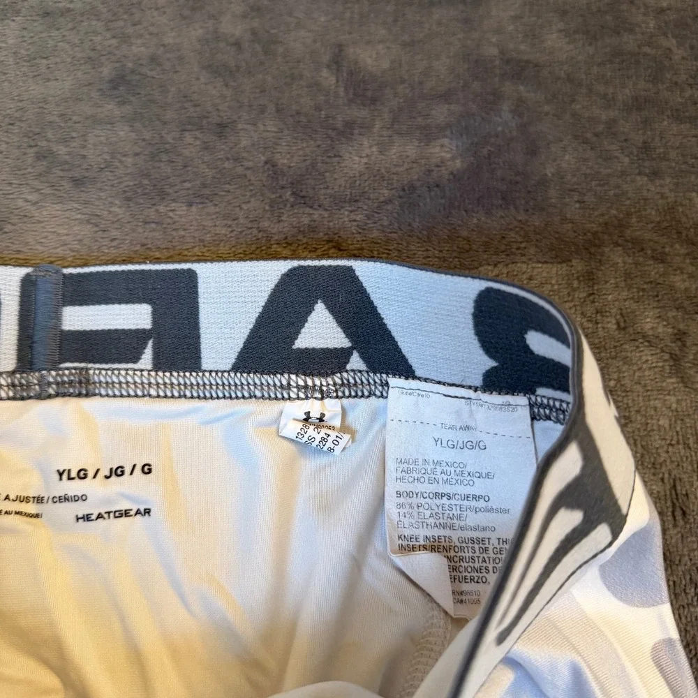 Under Armour excellent pre